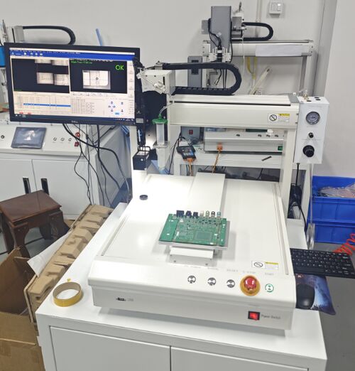 Последние новости компании о Машина для дозирования клея с программируемыми метками CCD