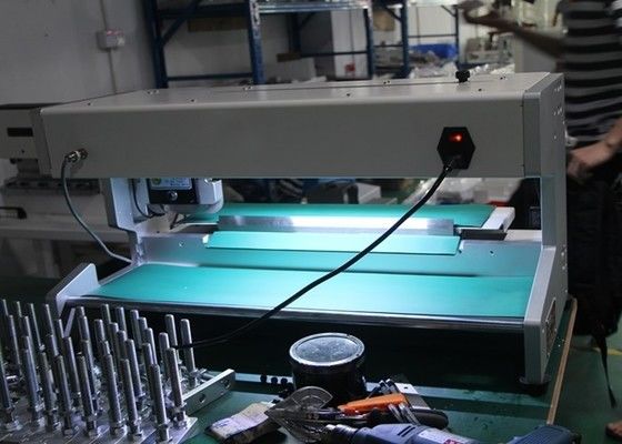 Хорошая цена. Устройство для отделки панелей PCB из нержавеющей стали Длина резки 400 мм Светодиодный свет онлайн